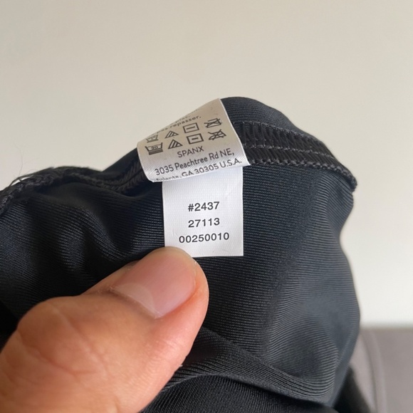 SPANXshape Faux Leather Leggings - Picture 9 of 10